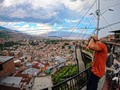 La comuna 13 🇨🇴🌌  #medellin #medellincolombia #comuna13 #fotografia #soy_gemelo #colombia🇨🇴 #mirador #paisajes #medellín #grabacion