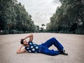 Solo me faltaba el mantel con la comida para que fuese un picnic 🦚🦚🦚  #travel #gay #gaymadrid #retiro #retiropark #retiromadrid #parqueretiro #madrid