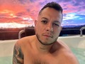 Días sin filtros.   Aunque la tempestad golpee tu mente, siempre recuerda qué hay un universo dispuesto a hacerte sonreír y demostrarte que la vida está llena de colores. No te dejes perturbar por el ahora, agobiante, y ten presente que por más que pese el mundo, TODO SE TRANSFORMA, Y CAMBIA.