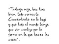 Crecer en la casa de los abuelos tienes sus pro y contras.  Estás en el centro neurálgico de encuentro familiar y eso a veces puede abrumar, pero creces rodeada de mucho amor, que no se reduce solo a papá y mamá. Un amor que se triplica, y entre muchos carácteres te forman y te educan.  Yo llegué a casa de mis abuelos maternos como a los 9 años, para ese momento ya mi abuelo había fallecido, pero quedaba mi abuela, aunque a ella nunca le gustó que le dijeramos "abuela", porque se sentía "vieja" así que le decíamos "mamaita". Yo supongo que todas las abuelas son buenas, no lo sé, yo solo la tuve a ella y ahora que ya no está, siento un vacío profundo y realmente doloroso.  Era la mujer con más fe que he conocido en mi vida, aún en los días más difíciles, cuando todo parecía derrumbarse ella solo repetía "todo lo puedo en Cristo que me fortalece". Era fuerte, valiente y aunque a veces tenía miedo, daba paz tenerla cerca.  Siento que me han estrujado el corazón, que se han llevado una parte de mi alma y me desespera no saber a quién contarle porque precisamente era a ella a quien se lo contaba. Y no sé cómo hacer ahora que no está.  Ella escuchaba cómo estuvo mi día, cuando nadie más me quería escuchar. Y aunque no entendía muy bien mi trabajo estaba orgullosa de mi y bendecía cada cosa que yo hacía.  Cuando uno planifica su vida, nunca piensa en los momentos en los que nos toca decir adiós y a mí me cuesta mucho despedirme. No me gusta, prefiero quedarme dormida o simplemente irme.  Digo yo que tengo un problema con las ausencias, o supongo que mientras más uno ama, más duele decir adiós.  Mi viejita ya no está. Y sé que muchas de ustedes han orado y me han preguntado cómo sigue.  Gracias por eso, gracias por el apoyo aún sin conocernos.  Ella me ha dejado un mundo de consejos y mucho de lo que soy es gracias a su amor consejero y protector.  Me queda el consuelo de saber que no es un adiós definitivo, sino apenas un "hasta luego". Me quedo con lo que me dijo, aún con el oxígeno puesto en aquella cama clínica "Dios es bueno mi amor, demasiado bueno"💔 y sí que lo es.