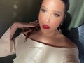 Abro encuesta: el maquillaje es vanidad para ti? Como te sientes cuando te maquillas? Es prioridad para tu día a día? 👇🏻   PD: La mejor respuesta se gana 5 cupos en mi clase de maquillaje on line de este domingo ☺️💋