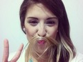 Con bigote mono jajajajajaja