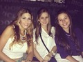 Niñas son las mejores amigas de este mundo. Las quiero mucho... Gracias por regalarme tantas alegrías. 👯💁😘 #friendsforever #happy #party