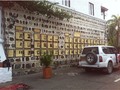 Este tipo de cosas que me gusta tomarle fotos cuando salgo algún pueblo.  La historia plasmada en una pared. Fascinante! Todas las fotografías de los presidentes de Colombia en las paredes del Hotel Mariscal Robledo en Santa Fe de Antioquia.