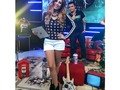 Antes de grabar otro de los capítulos de mi programa favorito @stick2sticktv . Y atrás posando will y robando cámara. Jajajaj @elwillyor  Con el patrocinio de una marca fabulosa. @trueloveclothing92 Gracias! 😊 #pegatealaonda #yosoyshoppinkstyle #shoppinkStikera @shoppinkstyle