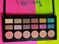 Hermosa paleta de sombras Ushas Hermosos tono martes y santinados 😍😍😍Con rubores ♥️ iluminadores super completa pide la tuya 📲3177212204 😍😍😍😍 #maquillajecalidad#makeupcali#bellezscolombia#paletadesombras#yosoymeg#bellezafacial#bellezscolombia#makeupmedellin