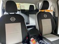 Nissan Navara 2022 . ✅Cubre asientos en policuero negro/gris claro.