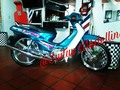 Estoy en la barbería, acicalandome #suitupmedellin #suituplife #kawasaki #kawa #k1 #kone #kawasakik1 #2t #medellin #barberia #barbershop #sunday #domingo