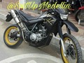 Extravagante 😍 Totalmente de mi gusto 🍑👌 #SuitUpMedellin Aportes al #Direct 🔥👌 #xt660 #xt660r #xt600 #yamahaxt #lamejoryamaha #enduro #motosparatodalavida #bebe #culona #🍑 #660cc #taladro #braap #shotoftheday #photooftheday #ladelbarrio #quehptamelo #dope #like #like4like #yamahanation #helmet #toptags #bikestagram #bikeporn #pornbike #bikestar #bikelife