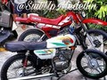 Que bebés 🙈 #SuitUpMedellin Por donde las mire 😍💯 Aportes al #DM 😉 #rxnation #rx100 #rx115 #dt125 #dt175 #yamaha #yamaharx #nueva #new #yamahadt #motosparatodalavida #lamejoryamaha #dope #style #colombia_bikes #luxury #luxurymedellin #lavidaendosruedas #racing #classic #money #dinero #luxurycolombia #mundoyamaha #dope #luxurybikes #luxurycolombia #bikelife #likeforlike #like4like