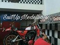 Acicalando la bebé 😈👹👺 #SuitUpMedellin Aportes al #Direct 🔥 #like #calima #yamaha #lamejoryamaha #hechasparadurar #enduro #dope #motosparatodalavida #classic #2t #2strokes #inmortal #gopro #calibmatic #insane #mx175 #dt175 #perfecta #style #goprooftheday #squad #brillante #fotodeldia #shootoftheday #old #clasica #renthal #bikelife