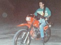 Les presento la mata ministros original y a Iván Darío Guisado Alvarez el loco que la hizo famosa #SuitUpMedellin 🔥#larabonilla #medellin #dt175 #175cc #red #yamaha #yamahadt175 #yamahadt