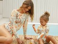 NUEVA COLECCIÓN!!! Vestidos de baño perfectos para cuidarte del sol en estos días de vacaciones!!! Enterizo niña $109.000 y mamá $209.000 . . .  Compra a través de Whatsapp (link en la bio) o DM #matchingfamily #minime #mamaehija #vestidosdebañocolombianos #vestidosdebaño #rasguard #vestidodebañomangalarga #entero