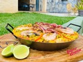 Fin de semana=Arroz a la marinera.  Porque nos encanta reunirnos y comer rico, pasarla bien y recargar baterías para la semana siguiente.  Pide la tuya 😋  #Tantedianalafee #Weekend #Findesemana #arrozalamarinera #Reunited #reunion #amigos #Familia #comerrico #pasarlabien #comidadelmar #Cateringservice #Cocinando