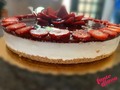 !Lista para disfrutar!  Porque nada más delicioso que un Cheesecake.  ¿No lo crees? ❤️❤️❤️  #Tantedianalafee #saladoydulce #Cheesecake #tortasfrias #tortadequeso #americancheesecake #merienda #postresfrios #Postres