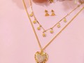 💕Collar Margaritas ✨Material Baño de oro  💸$35.000💸  . . . . . . . . .  #liluaccesoriesstore #accesoriosdemoda #joyeriacolombiana #accesorioscolombia #mujereslindas #candongas #bisuteriabogota #mujeresbogotanas #bisuteriaenacero #bisuteriafina #joyeriaenacero #bogota #mujer #accesoriosbogota #joyascolombia #accesorioscolombia #regalosenbogota #margaritas #chokermargaritas #aretesmedellin #acerorodinado #acerorodinado