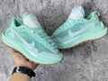 👸