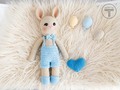 💙💙💙 Un tierno conejito para finalizar la semana.  Feliz viernes!!  . . . #tejidoscrochet #tejequeteje #tejidoamano #tejido #tejidoacrochet #tejidos #tejidosvenezuela #tejidoniñas #crochetvenezuela #crochet #crochetaddict #crochetlove #crochet #mamelucos #mamelucoscrochet #primerapuesta #bebes #ropabebe #ropatejida #ropatejidabebe #ropatejidaparabebé