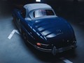 Our Mercedes-Benz 300 SL Roadster doesn’t have gullwings - but it does embody the spirit of the 50s.  via @mercedesbenzmuseum #MBclassic #MercedesBenz #300SLroadster #ClassicCar #DreamCar