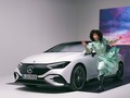 [EQE 350+ | WLTP: Stromverbrauch kombiniert: 18,6-15,9 kWh/100 km; CO₂-Emissionen kombiniert: 0 g/km | mb4.me/DAT-Leitfaden-electric]  Ranging further than ever before: Mercedes-Benz comes with over 660 km of all-electric reach in the all-electric EQE.  #InnovationsBy #MercedesBenz #MercedesMagicalGarage
