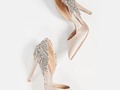 Los zapatos para el día de la boda son el complemento fundamental del look de la novia 👰🏻👡  ¡Coméntanos cuáles usarías tú! 👇🏼  . . .  #bodas #novias #vestidosdenovia #dreamdress #weddingdress #boda #medellin #vestidodenoiva #bridal #bridallook #casamiento #weddingmoments #colombia #noviasmiami #noviasmedellín #bodasmedellin #noviafeliz #noviasmedellin #matrimonioscolombia #teestamosesperando #matrimoniosmedellin #matrimoniosmiami