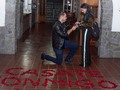 Y bueno hoy 14 de septiembre cumplimos un mes más, un mes más lleno de amor, arduo trabajo y muchas sorpresas. Hoy le decimos al mundo, que ya no serás solo mi novia, mi amiga,mi socia, mi confidente, mi todo, hoy te conviertes en mi futura esposa, en la futura madre de nuestros hijos, en mi prometida. Sabes que te amo un montón con demasiado y que en estos casi 3 años (2.11 para ser exactos) hemos pasado por mil y un cosas y aquí seguimos llenos de amor, de fortaleza y de muchos proyectos enormes juntos. Mi mamita bella desde el cielo debe estar llorando de alegría como yo lo estoy haciendo escribiendo este copy porque ella siempre me lo dijo ''Hijo me gusta esa niña'' bueno madre hoy te digo, que esa niña se va a convertir en mi esposa y que esa niña será la madre de tus nietos que desde el cielo tu cuidarás. Mi plan se convirtió en nuestra canción y aquí estamos tu y yo, te amo muchísimo amoiii y te lo repito mil veces más. ''Amoiii quieres casarte conmigo'' @sheirimariana