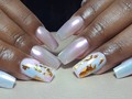 Uñas acrílicas con efecto aurora y diseño foil  #topisimas  #clientafeliz #thevintagesalon #lomejordeantofagasta 💅💅💅