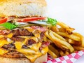 En @cheeseburgerpf puedes disfrutar variedad en hamburguesas americanas🍔 ahora las puedes pedir con papas fritas 🤤🍔🍟 Delivery activo 📲 0412-0617938🚕  #Hamburguesas #Carne #ChuletaAhumada #Pollo #Bacon #Cheddar #Burger #Delicioso #CheeseBurgerPf #ComidaRapida #Delivery #PuntoFijo #Paraguana #TeLoLlevamosTodo #QuedateEnCasa