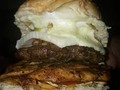 La Mixta 🍔 de @don_nanin1 Ordenalo al 👉 📲 0412-0617938/ 0414-6881217 ⁣  #DonNanin #Hamburguesas #Pepitos #InstaFood #Delivery #PuntoFijo #Paraguana #Grill #TeLoLlevamosTodo #Publicidad #QuedateEnCasa #Falcon #Vergataria
