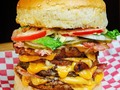 En @cheeseburgerpf puedes disfrutar variedad en hamburguesas americanas🍔 pidelas con papas fritas 🍔🍟 Delivery activo 📲 0412-0617938🚕  #Hamburguesas #Carne #Pollo #Bacon #Cheddar #Burger #Delicioso #CheeseBurgerPf #ComidaRapida #Delivery #PuntoFijo #Paraguana #TeLoLlevamosTodo #QuedateEnCasa
