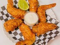¿Con ganas de probar algo diferente?  Ven a deleitar tu paladar con estas alitas bañadas en la NUEVA salsa de Limón y Pimienta🍗🍋 Una delicia de @wingsexpresspf   #SaborParaVolar #Tenders #Alitas #Bbq #BuffaloPicante #Parmesano #PolloFrito #Wingspf #Cheddar #Ranch #Delivery #AlitasDePollo #Hamburguesas #Paraguana #PuntoFijo #Sambil