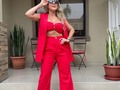 Este look súper original recibe el año con este color ❤️ información y ventas por DM de Instagram o al WhatsApp’s. Links pág principal del perfil