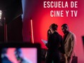 Próximamente escuela de cine y tv en caracas. Contarás con una gamas de profesores altamente calificado, y aprenderás detalle a detalle todo lo relacionado frente a cámara. Postulante para el introductorio. Martes y jueves viernes de 2 a 6pm. Cupos limitados. Desde los 13 años hasta 90. 0412/5163282 0424/5003952  Cupos limitados.