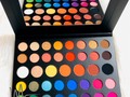 🖤🖤JAMES CHARLES MINI🖤🖤 Info y precios por inbox 📩📨📥📤💌 Recuerda que todos nuestros productos son 💯 originales No manejamos réplicas 🚫 Mandamos a importar todos nuestros productos 🌍 Hacemos domicilios contraentrega en Medellín 🏍🏍 Envios nacionales 📦📬📮 #makeup #maquillaje #maquillajeoriginalimportado #mujeres #laurelesmedellin #belen #belloantioquia #elpoblado #envigado #sabaneta #itagui #laestrella #caldas #antioquia #maquillajecolombia #bogota #cali #cartagena #santander #pasto #tolima #villavicencio #santamarta #barranquilla #bucaramanga #maquillajemedellin #manizales #medellin #maquillajeoriginalimportado