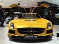 #mercedesbenz #sls #amg #coupe #blackseries in #yellow on the #iaa2013 in #frankfurt #mbfanreporter @log42 #mercedes