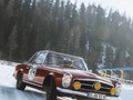 We couldn't imagine anything more picturesque than these classic icons on ICE ❄️  @lifeof_riley and @paige_watkins at @theicestmoritz   #MercedesBenz #TheICEstMoritz #MBclassic