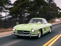 Do you love the color as much as we do? This beautiful “Gullwing” was captured by @zachbrehl. Use the hashtag #MBfanphoto for a chance to see your car on our channel.  #MBclassic #MercedesBenz #ClassicCar #300SL