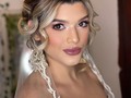 NOVIAS DE MI CORAZÓN 👰‍♀️   Hoy trabajamos en unas fotos junto a @casanoviasweddinghouse quien esta organizando un súper evento para este 29 de Octubre en @desvanmerida ♥️ .  Donde nos reuniremos todos los proveedores de servicios para bodas 🙌😍 .  Equipo de hoy🙌  Modelo: @angellacontreras  Peinado: @bynohelyvega  Vestido: @casanoviasweddinghouse  Fotografo de hoy: @eleantvilla  Makeup by me🙌 .  Me siento maravillada por el resultado de hoy🤩👰‍♀️ .  A uds que les pareció ?  Deslicen para que vean más fotos de esta novia fabulosa😍 .  #VanezaMakeup #Makeup #makeupmerida #meridamakeup #venezuelamakeup #makeupvenezuela