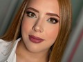 MAQUILLAJE SOCIAL 👩🏻‍🎨  Amo acompañarte en tus eventos especiales.  Bodas 💒  Quinceaños 👑 Grados 🎓 Cumpleaños 🎁 O cualquier evento donde necesites de mis servicios de Maquillaje .  Mi mayor recomendación : Reserva tu cita con anticipación 💗 y prepárate para recibir más que un servicio una experiencia 🙌🏻.  En esta foto una hermosa graduando 🎓.