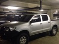 Toyota hilux 2012 30,000 km. Color plata.  Cauchos Toyo country 265/75/16 Suspensión OME 2 pulgadas Protección inferior de acero cómpleta  Parachoque INTI careta alta con faros led empotrados Faros light force genesis con ramal y switch original light force Snorkel australiano TJM Consola de techo TMT Radio 2 mts y antena midland Base faro extra y faro powerled Base antena  Switch originales para los faros Proyector cajón duraliner Lona 3 piezas americana  DVD pioneer  Cornetas kenwood Barra de tiro TMT  Alfombras weather tech Cinchas de carga (4) Cincha de recuperación 12,000 libras Se entregan todos los repuestos originales  Precio 4,950,000 BsF