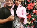 Estamos esperando el niño Jesús para abrir todos los regalos....