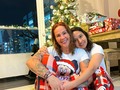 Mi amor una navidad más juntas…🎄 Amo despertar todos los días de mi vida a tu lado… Sentirte en cada momento de mi vida… Trabajar en mejorar aquellas cosas que fortalecen nuestro vínculo afectivo… Poder encontrar en cada momento la mejor oportunidad… Y sobretodo que seas tú la mujer que enamora día día mi alma y mi corazón te amo con mi alma entera…por muchos años y muchas navidades más junto a ti♥️ Gracias gracias gracias por estar! Por permanecer! Y sobretodo por elegirme cada uno de los días de tu vida 🧚🏻‍♀️