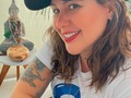 “Si no aprendes a cuidar lo que dios te ha dado como quieres que te dé más…” Nos acostumbramos a pedir a manos llenas sin disfrutar las pequeñas cosas que tenemos en la vida porque siempre estamos esperando las grandes para empezar a disfrutar de ellas. Aprende a ser feliz con lo que tienes, disfrutar más el ahora y soltar todo lo que te limita a soñar! Vuela alto! Vive la vida que tú quieras! Y solo enfócate en ser feliz!
