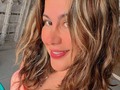 Tarde años en poder entender que no podemos tener feliz a todas las personas que amamos, y evidentemente se hace difícil complacer a los demás y quedarnos con ese sin sabor con nosotros mismos, se que es muy importante crear vínculos reales que nos revitalicen pero ahora entiendo lo difícil que nos puede parecer mantenerlos cuando nos toca decidir irnos de ciertos lugares para así conservar nuestra calma, por eso ahora elijo hacer silencio, observar, procesar, analizar y trascender aquello que no puedo cambiar y que además no hace parte de mi control menos de mi responsabilidad y la verdad se siente muy bien ser quizás un poco para algunos ”egoísta” manteniéndome así alejada de situaciones que no suman a mis ser porque entendí que mi paz y tranquilidad al Igual que mi bienestar son importantes…💚 “Fluye, respira, libérate, entrega, suelta, y sobretodo deja que la vida te despeine”