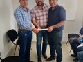 ENTREGAN CARTAS DE AUTORIZACIÓN DEL FONDO DE FOMENTO AGROPECUARIO EN LA LAGUNA DE DURANGO  Una clara muestra del compromiso del gobernador, Esteban Villegas Villarreal, con los productores del campo en La Laguna, es la entrega de 14 cartas de autorización del Fondo de Fomento Agropecuario del Estado de Durango, del programa de Apoyo a la Infraestructura Hidroagrícola, por parte de la subsecretaría de Agricultura, Ganadería y Desarrollo Rural del Gobierno del Estado (SAGDR).   @sagarpa_mx @gobdgo @evillegasv