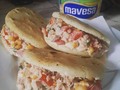 Así como cuando están preparando el terreno para el #14defebrero y te preparan tu cena favorita 🥰🔥 @markusyefrays eso es amor 💕  #arepaconatun  #arepas  #foodporn  #igvenezuela  #voltealaarepa