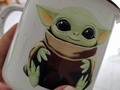Los regalos personalizados van directo al corazón..  A nosotros nos sobran las ideas 💡 #babyyoda  #tazasdepeltrevenezuela  #tazasdepeltre #tazaspersonalizadas  Escríbenos al WhatsApp 📲 . 0412-5595296 . Hacemos envíos nacionales e internacionales .