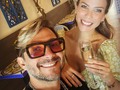 FELIZ ANIVERSARIO CURRU 🥂🍾💐@enderthomas, ya son 8 años (que rápido pasa el tiempo), hemos tenido nuestros altos y bajos, como todos, pero siempre el amor por encima de todo (y bastante que estamos aprendiendo uno del otro 🤓).  Estoy eternamente agradecida con Dios y la virgencita por cruzar nuevamente nuestros caminos y permitirnos la oportunidad de darnos el regalo más hermoso que hemos soñado @andreavalentinozd ….  Que rico día, que rica celebración, junto a ustedes dos, mis amores! GRACIAS!!!  En un lugar que no conocíamos y fue perfecto @illagotrattoria (deliciosa comida 😋) y como en toda celebración, uno trata de arreglase un poquito más 😂, gracias @bymylysa por mi outfit de aniversario, a mi esposo le gustó mucho 😁💝😍….  Solo me queda recordarles a todos que disfruten cada segundo de su tiempo, con su familia, amigos … quiéranse y agradezcan por su pasado, presente y futuro . La vida es una y es ahora 😘🙌🏼💐🥰 regálense diariamente la mejor versión de ustedes mismos.  😘 se les quiere! #aniversario #we #wave #8añosdematrimonio #losquefaltan