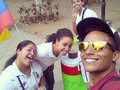 Un tuki? Te lo tengo. Nestea bien frio, nestea bien frio. Visitando el puestico de las chicas del can jajaj
