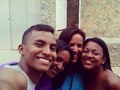 Madres y mamasitas las amo con todo el corazon, arterias, venas, musculos, neuronas y cualquier otro tipo de conexiones dentro de mi cuerpo #selfie #happydaymon #bellas #masqueamor